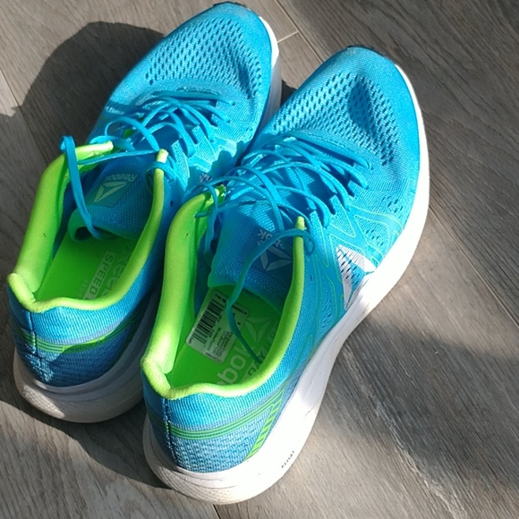 Reebok Floatride Running Shoes (Just 30 days old) - Picture 3 of 3